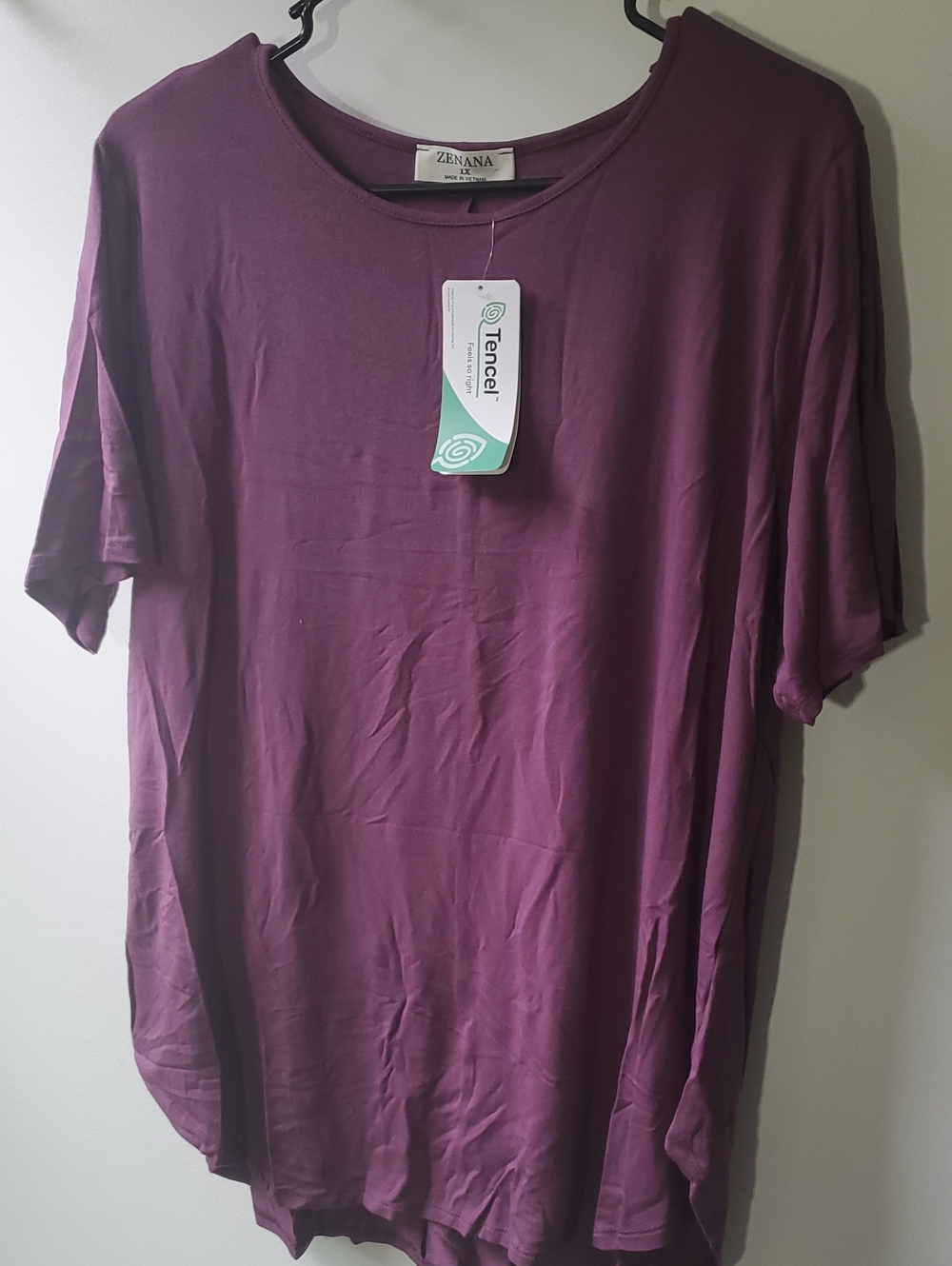 Zenana Outfitters Plum Short-Sleeve Scoop Neck Tee